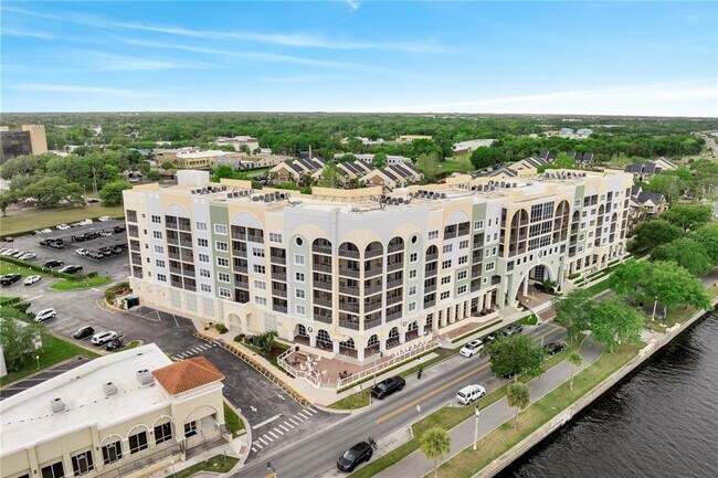 Building Photo - 225 W Seminole Blvd