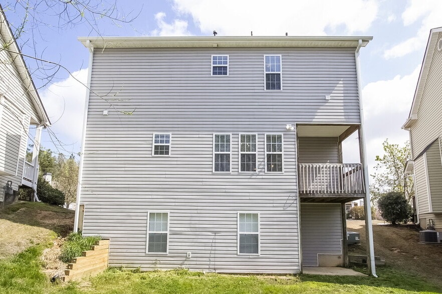 Building Photo - 206 Providence Rd