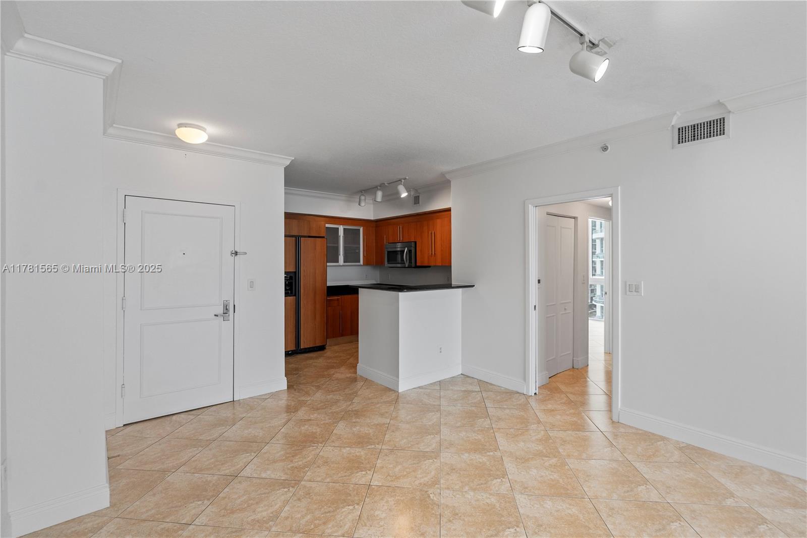 Building Photo - 325 S Biscayne Blvd