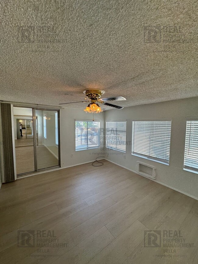 Building Photo - 55+ Community Gem: Open Floor Plan, Large Backyard & Clubhouse Amenities