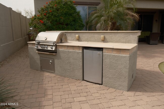 Building Photo - 18428 W Summer Haven Dr