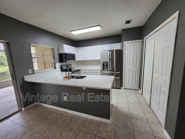 Building Photo - 30151 Barnaby Ln