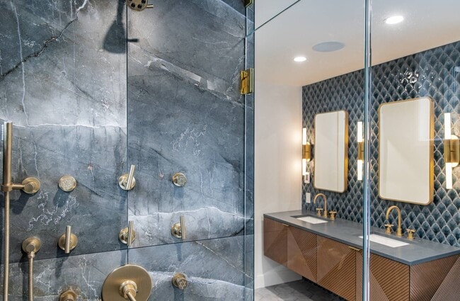 Building Photo - 41 Deep Woods Ln