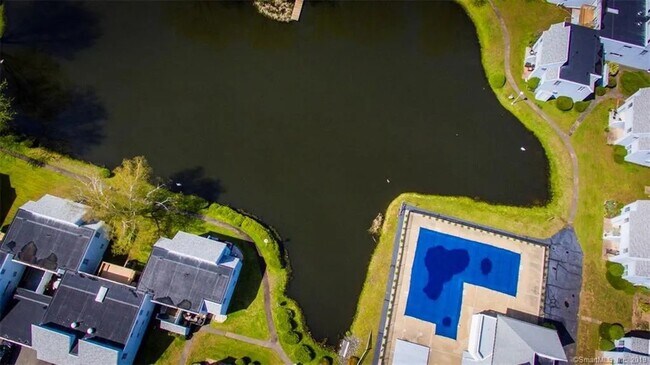 Building Photo - 31 Cinnamon Spring