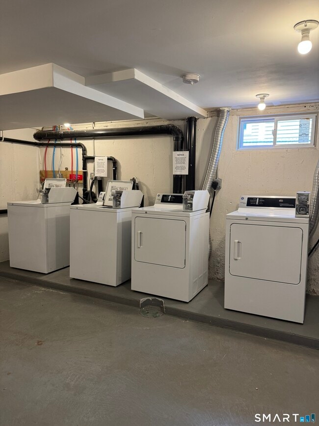 Building Photo - 90 Kibbe St