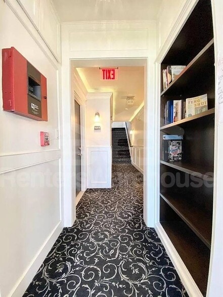 Building Photo - 2500 Grand Ave