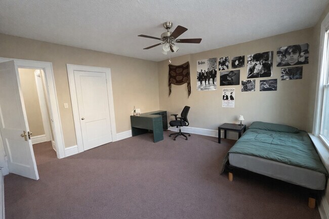 Building Photo - 1115-15 E 18th Ave