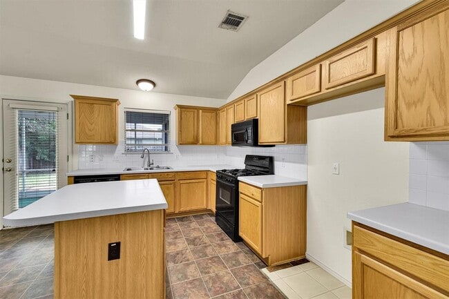 Building Photo - 17405 Bottle Springs Ln