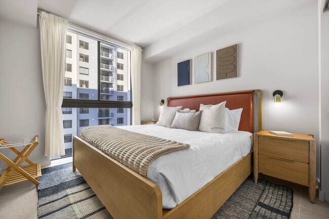 Building Photo - 11 NE 6th St