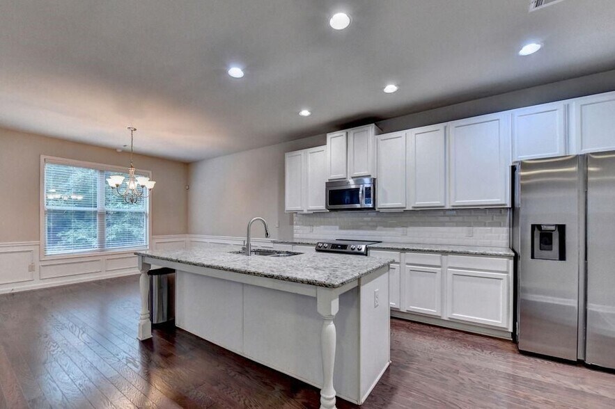 Building Photo - 5166 Apple Grove Rd NE