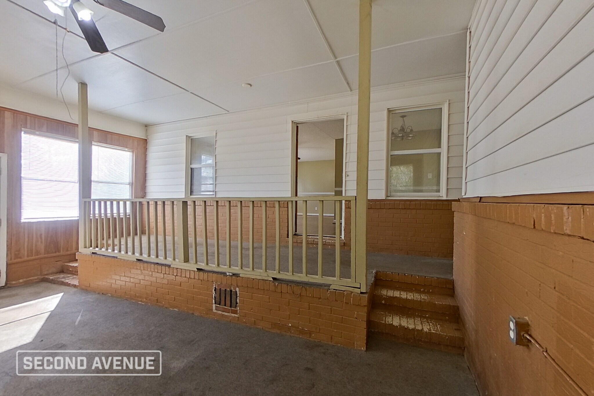 Building Photo - 2328 3rd St NE