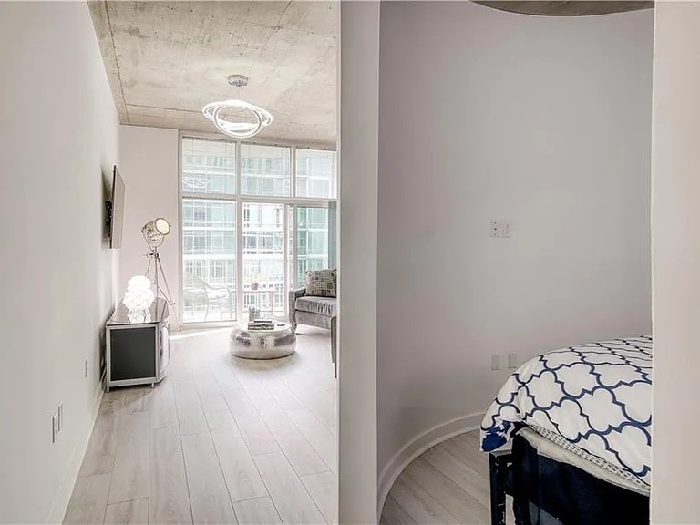 Building Photo - 943 Peachtree St NE