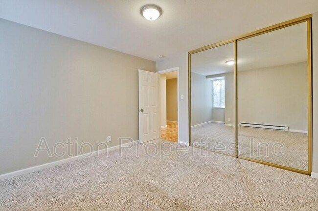 Building Photo - 505 Cypress Point Dr