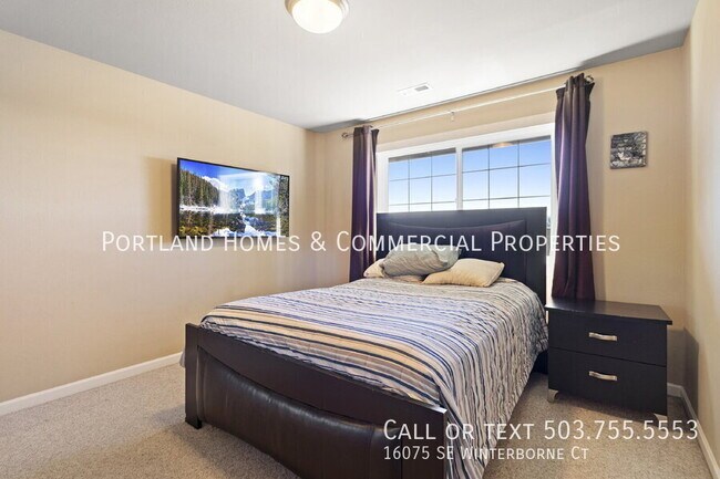 Building Photo - 16075 SE Winterborne Ct