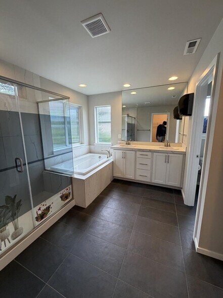 Building Photo - 25517 158th Ave SE