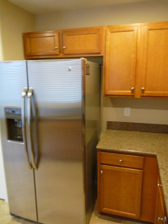Building Photo - SOUTHERN HIGHLANDS 3 BEDROOM, 3 BATH HOME