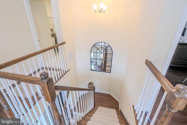 Building Photo - 1802 Yearling Ct