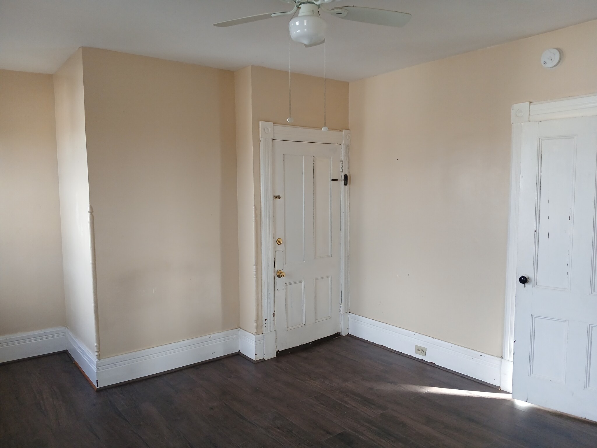 Building Photo - 139 N Clinton St