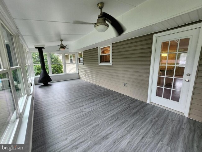 Building Photo - 2622 Boxwood Dr