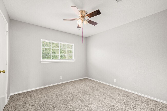 Building Photo - Four Bedroom Rental in Bridgewood!