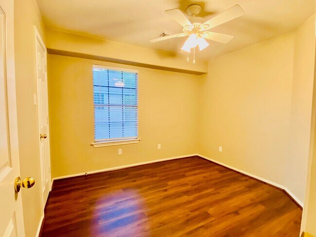 Building Photo - 23 Summer Haze Cir