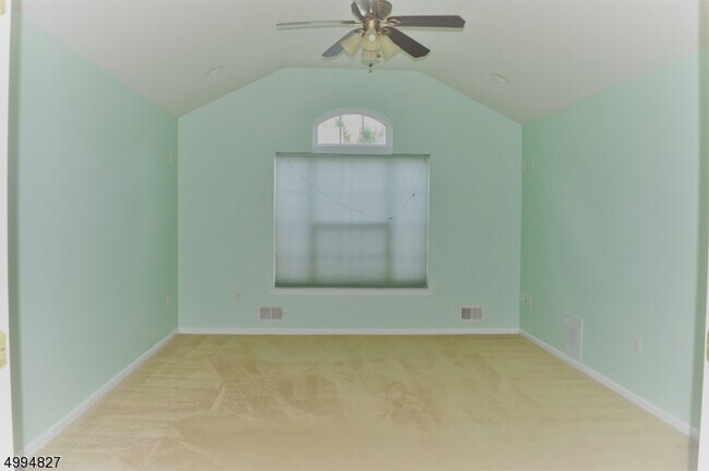Building Photo - 297 Winding Hill Dr