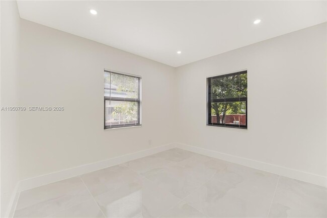 Building Photo - 3410 NW 13th Ave