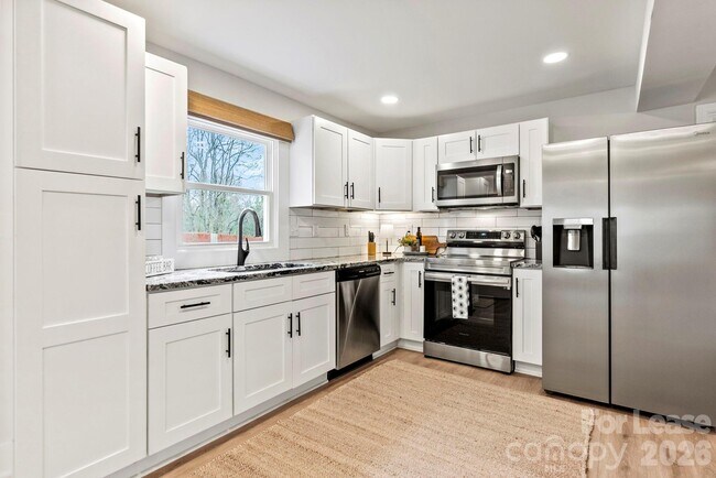 Building Photo - 1707 Wilson W Lee Blvd