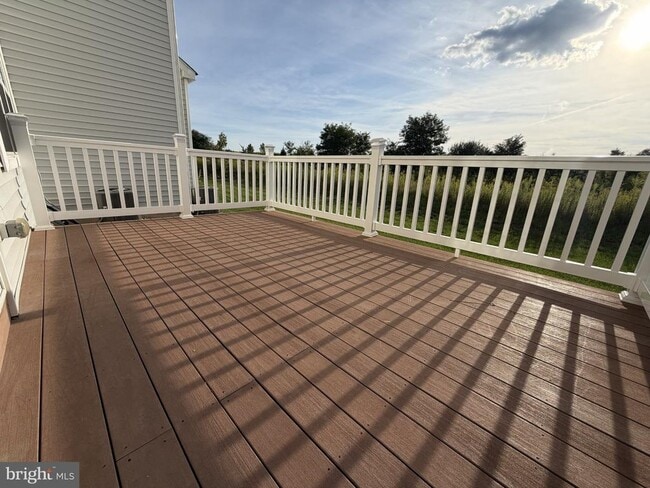 Building Photo - 137 Golden Vale Dr
