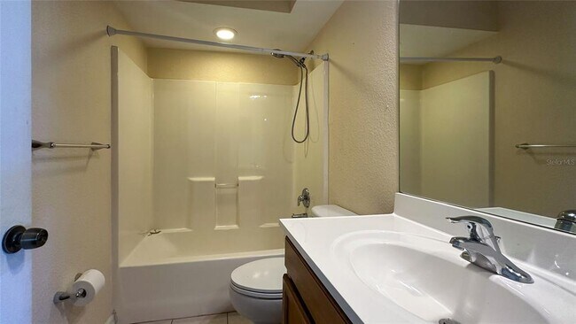 Building Photo - 6944 Rosemont Dr
