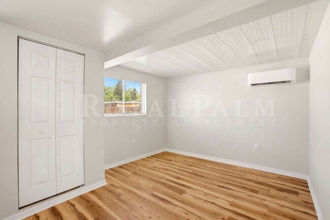 Building Photo - North Fort Myers has 99 Problems but this 1/1 Isn't It!