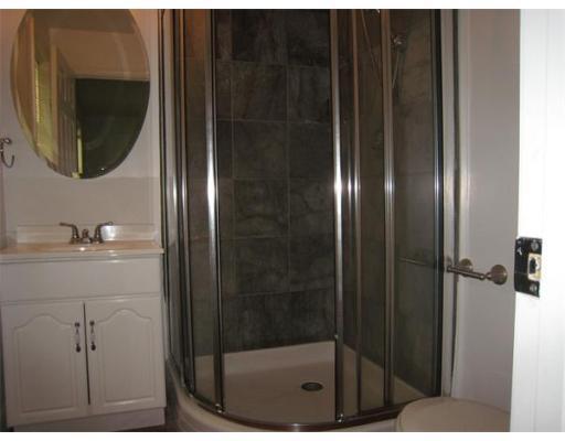 Building Photo - 87 Floral St