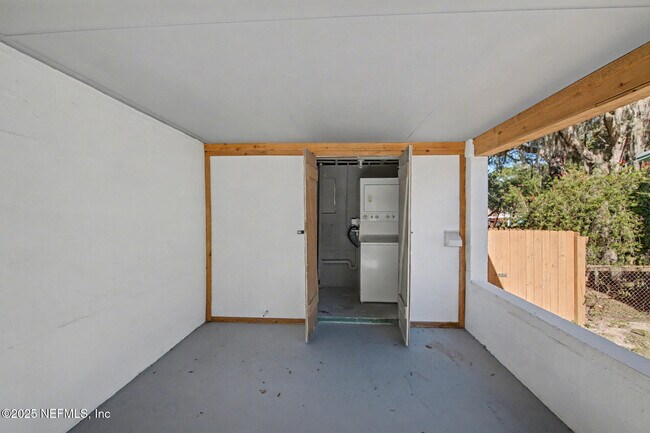 Building Photo - 1503 Broome St