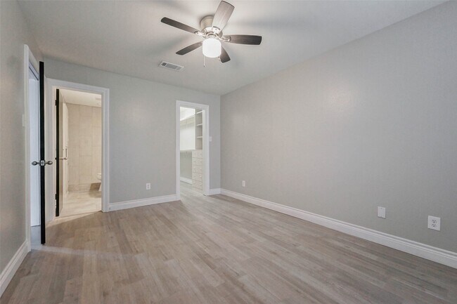 Building Photo - 845 Wax Myrtle Ln