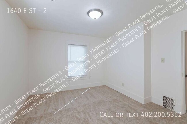 Building Photo - 1640 E ST-2