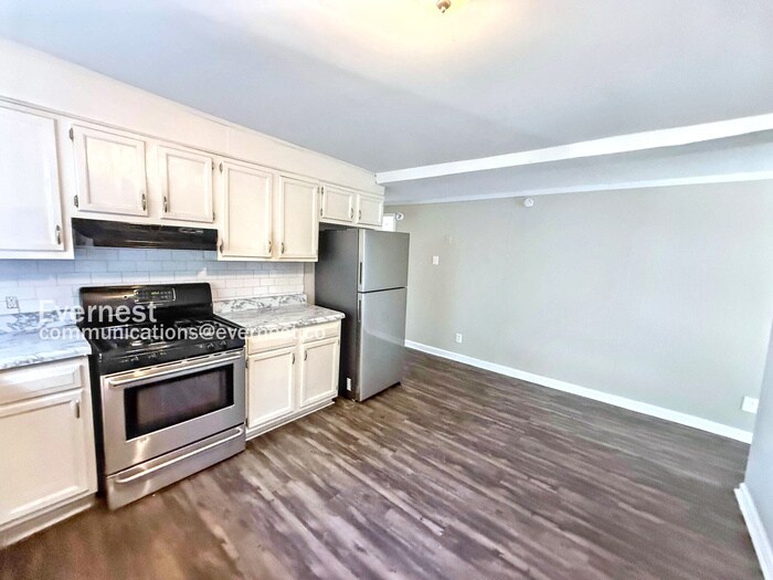 Building Photo - 1302 Frisco St