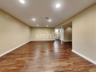 Building Photo - 506 Antietam Blvd