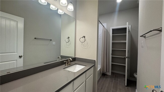 Building Photo - 2419 Lavigne Ct