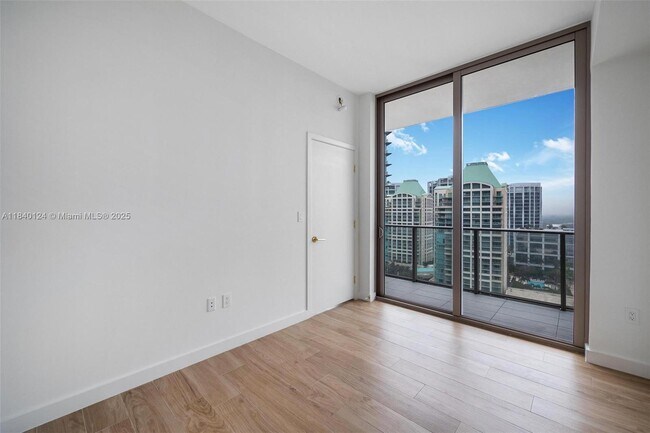 Building Photo - 2678 Tigertail Ave