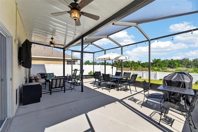 Building Photo - 11176 Leland Groves Dr