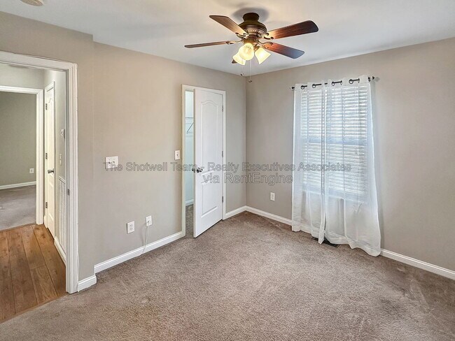 Building Photo - 4130 Oakstone Ln