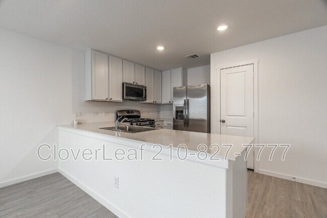 Building Photo - 12822 Ratcliff Lk