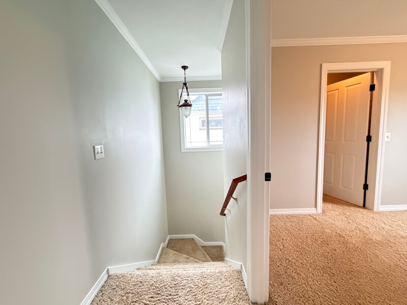 Building Photo - 1854 Hillcrest Ave