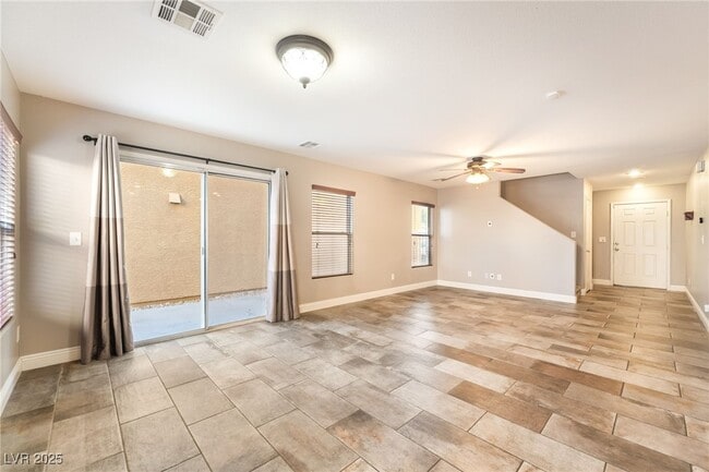 Building Photo - 182 Gilliflower Ave