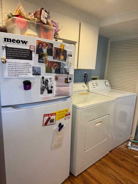 Laundry Area - 2832 W Mercer Way