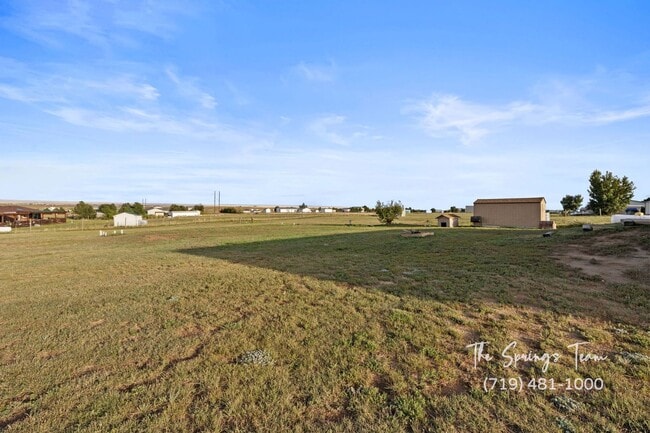 Building Photo - MODERN UPGRADES AND RURAL LIVING IN PEYTON - Security Deposit Waiver Available