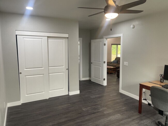 Building Photo - 8561 W Cormorant Way