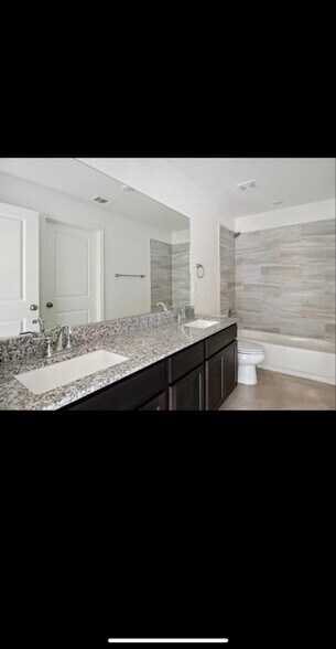 Building Photo - 1289 Lehmann Dr