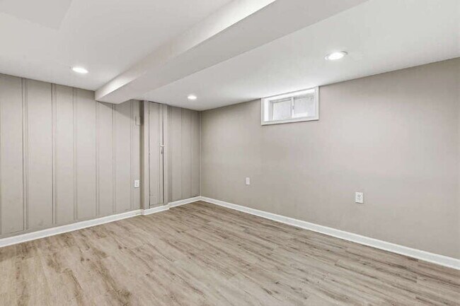 Building Photo - 3482 Dunhaven Rd