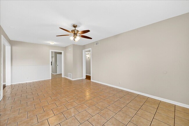 Building Photo - 929 Ashland Dr
